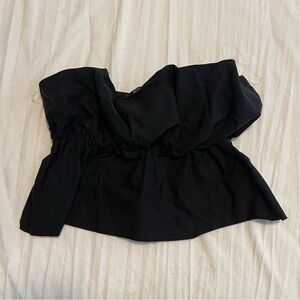 Ruffled strapless crop
